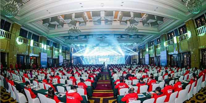 《逐梦二十载·聚势腾飞》福临门恒温门窗20周年庆典暨品牌战略升级发布会举办